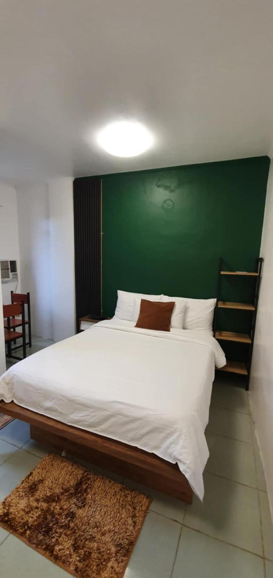Aj Tourist Inn Корон Екстериор снимка