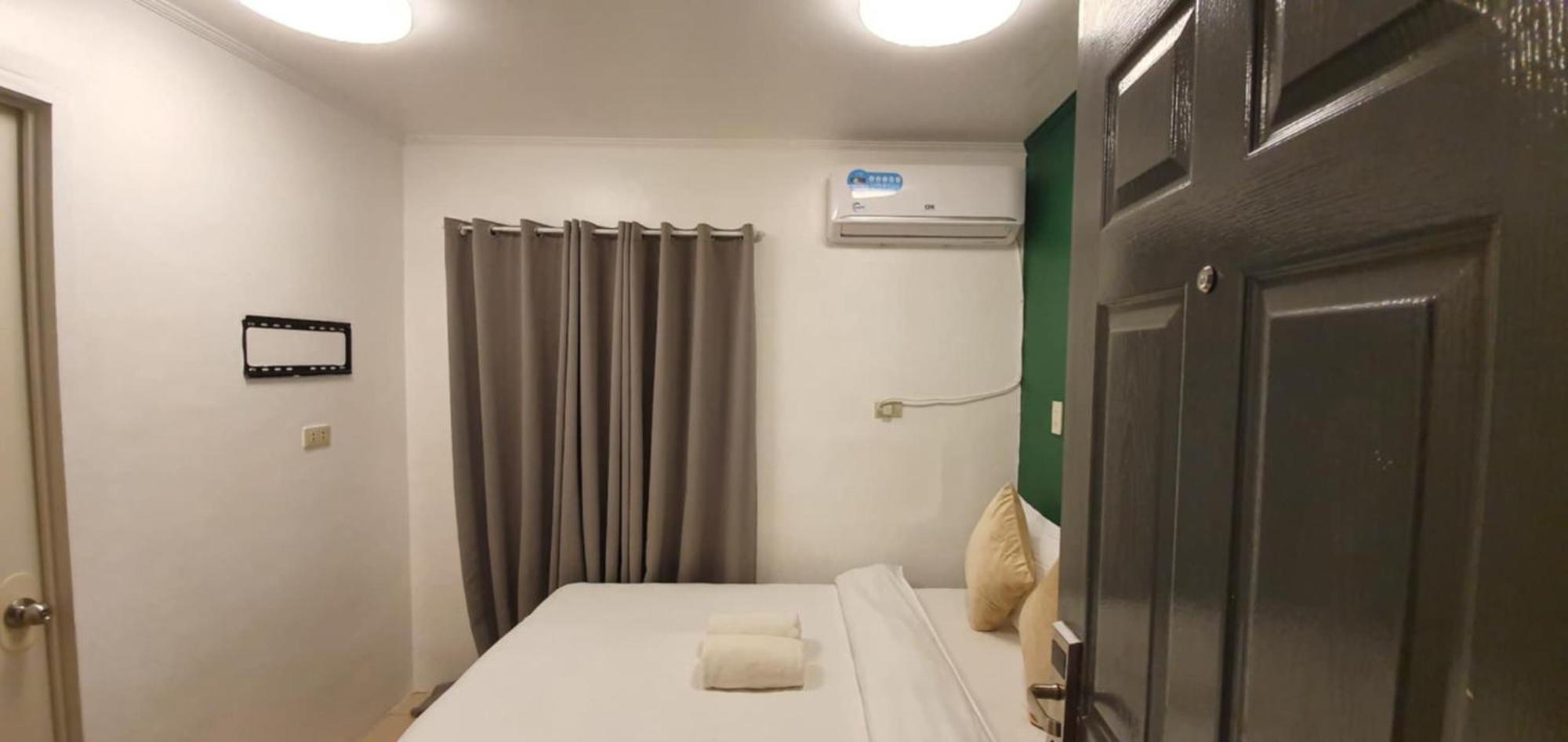 Aj Tourist Inn Корон Екстериор снимка